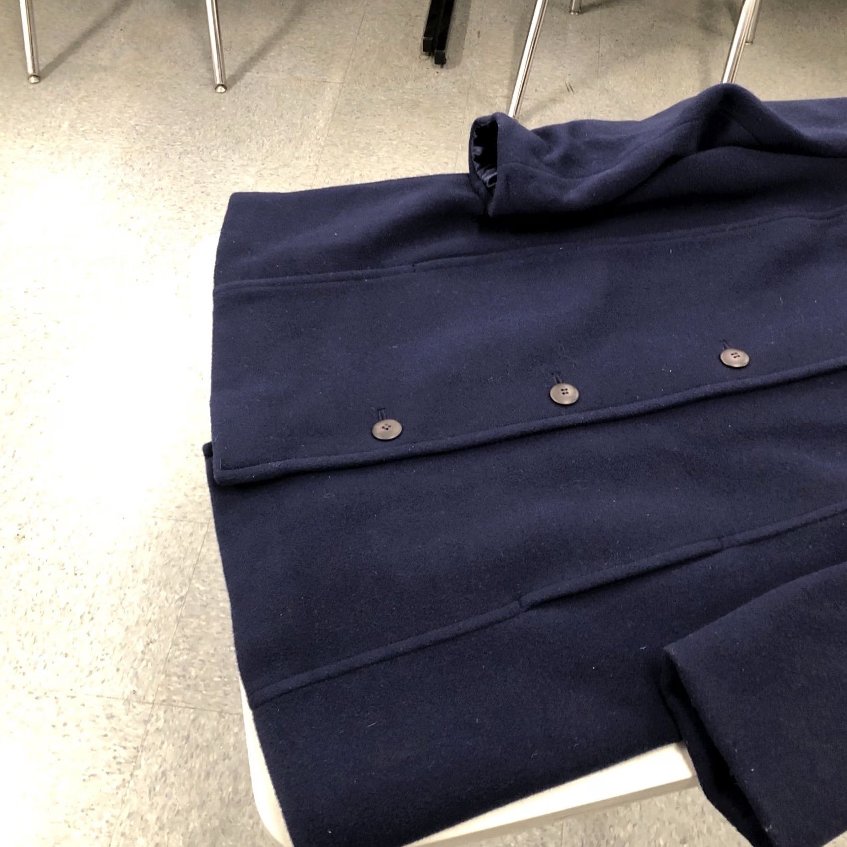 Pendleton VINTAGE Pendleton Coat Wool Navy Blue 100% Virgin Wool Pea Coat Womens 46 in Long Sleeve Button S Size L / US 10 / IT 46 - 7 Thumbnail