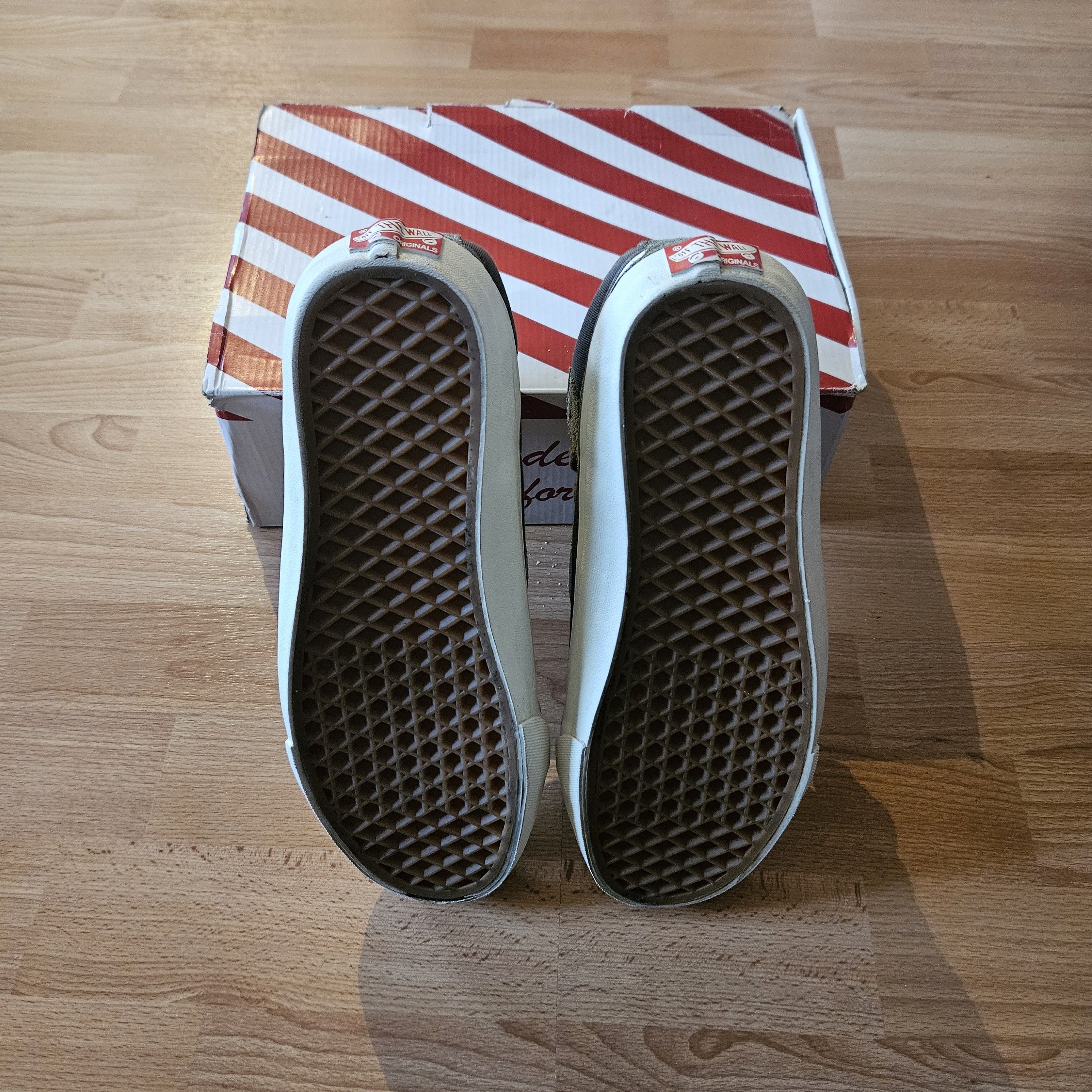 Vans × Wtaps OG Sk8-Hi LX Size US 8 / EU 41 - 9 Thumbnail