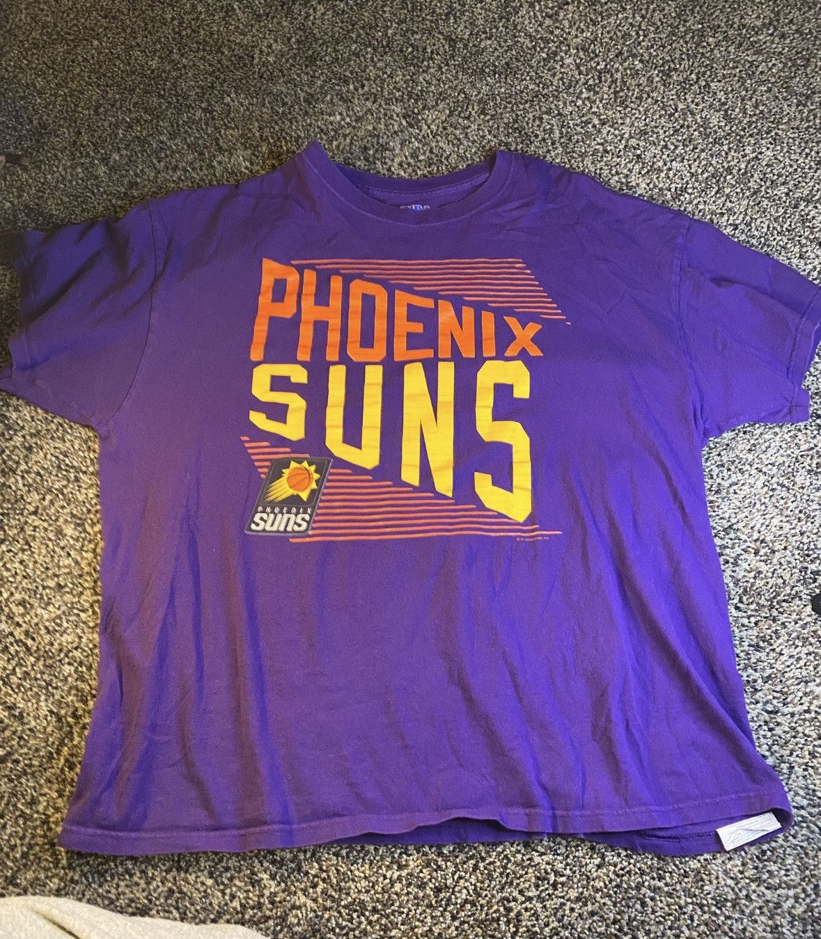 Vintage Phoenix Suns Team tee ‘purple’ Size US XL / EU 56 / 4 - 1 Thumbnail