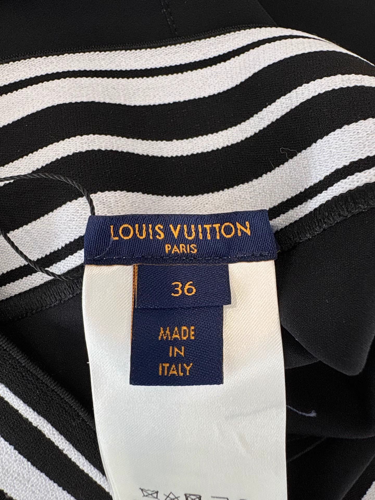 Louis Vuitton LV Black Half Skirt K1 Size 26" / US 2 / IT 38 - 4 Thumbnail
