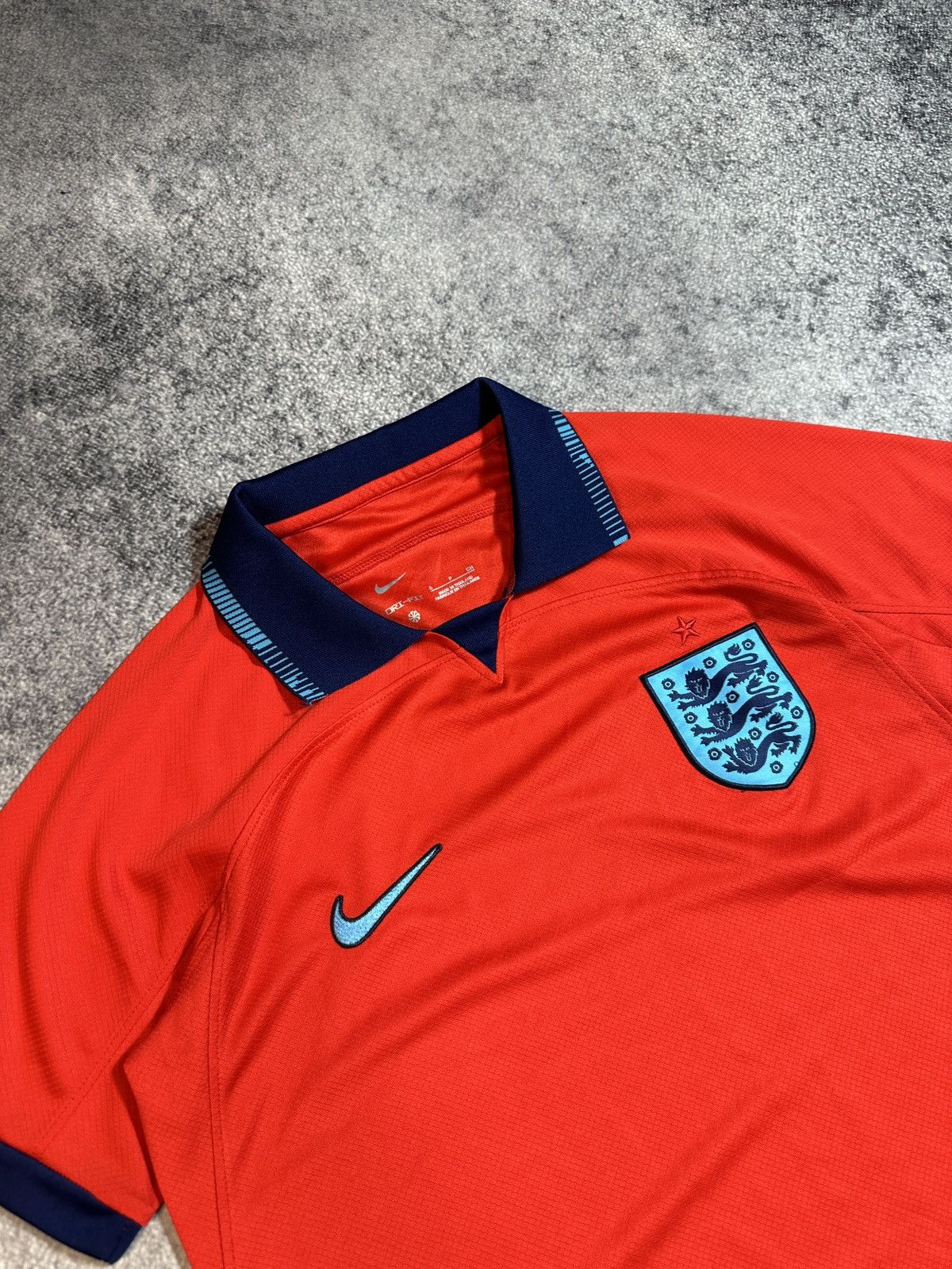 Nike Nike England Red Soccer Jersey Streetwear Style Blokecore S Size US S / EU 44-46 / 1 - 2 Thumbnail