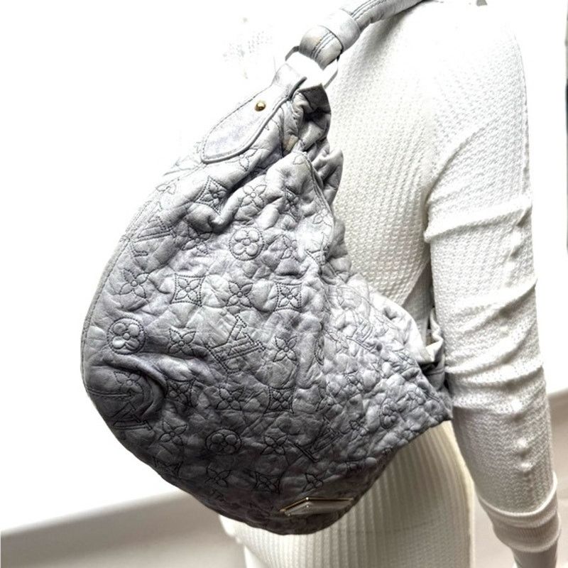 Louis Vuitton Louis Vuitton Runway..RARE Gray underarm top zip Size ONE SIZE - 14 Thumbnail
