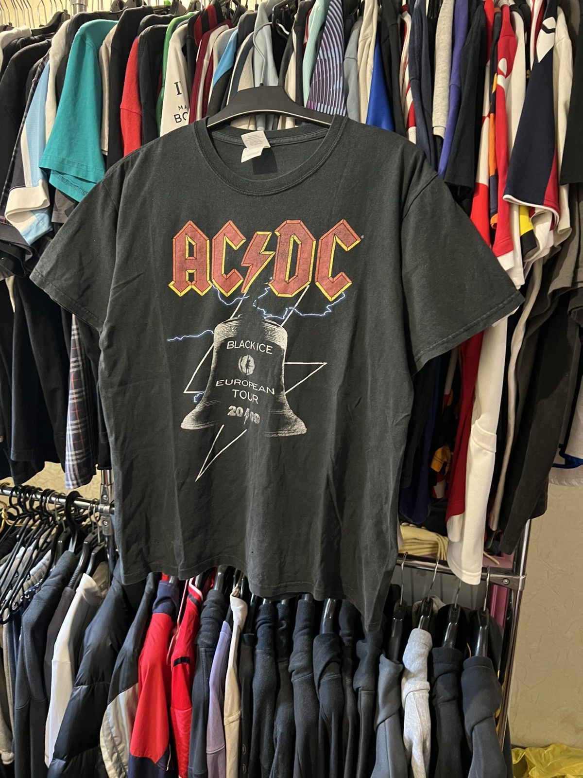 Band Tees 2008/2009 VINTAGE AC DC BLACK ICE TOUR BAND ROCK T SHIRT M Size US M / EU 48-50 / 2 - 1 Thumbnail