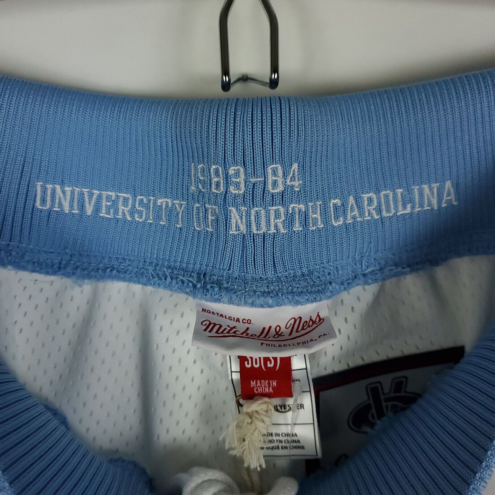 Mitchell & Ness Mitchell & Ness UNC Tar Heels NCAA Shorts S Small NWT Size US 30 / EU 46 - 5 Thumbnail