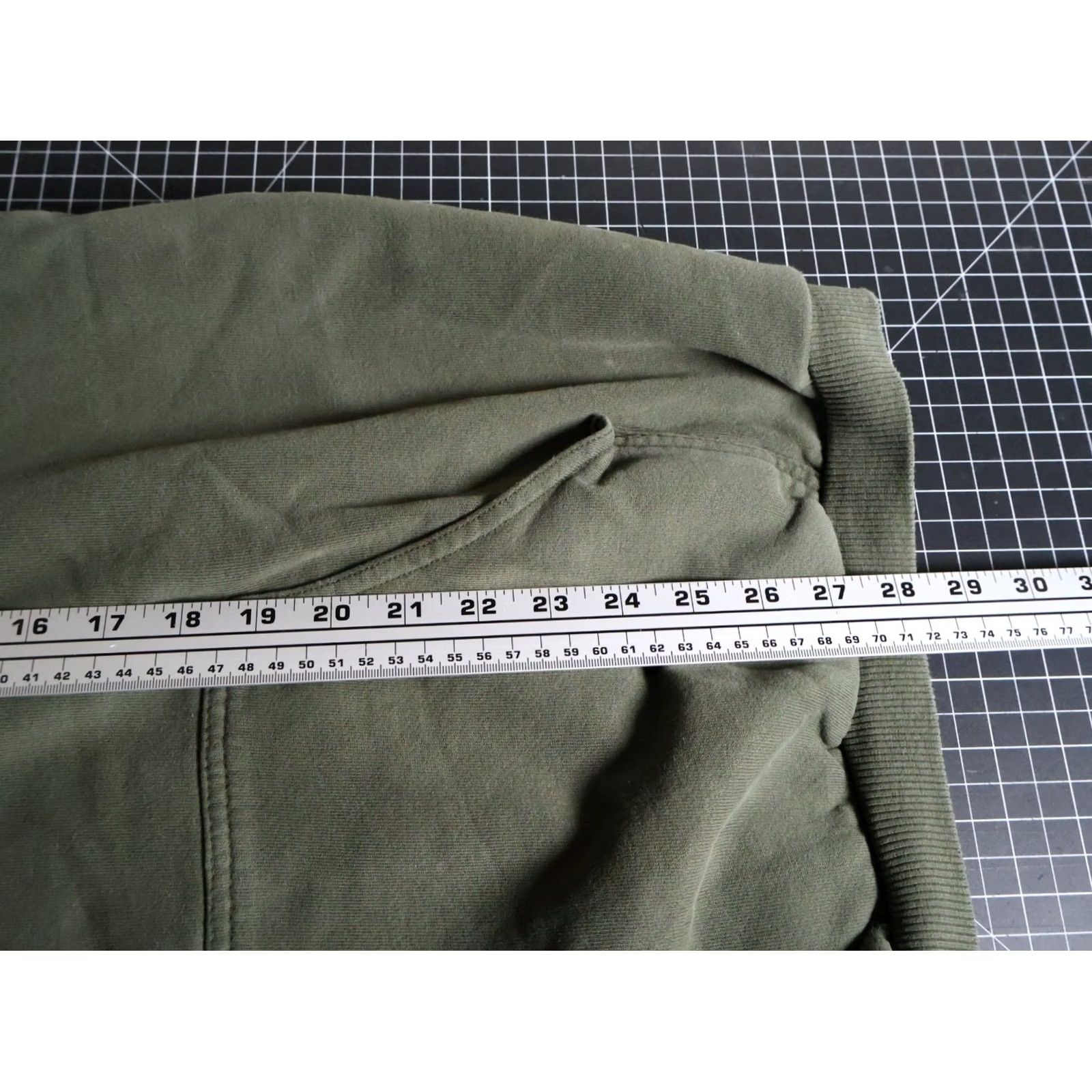 Billabong VINTAGE Billabong Hoodie Mens Large Green Embroidered Sweatshirt USA Made 90s Graphic Print PullOver Crew Neck Size US L / EU 52-54 / 3 - 7 Thumbnail