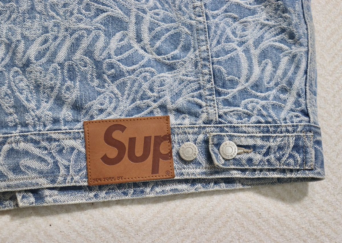 Supreme Supreme 22fw Script Jacquard Denim Jacket Size US M / EU 48-50 / 2 - 9 Thumbnail
