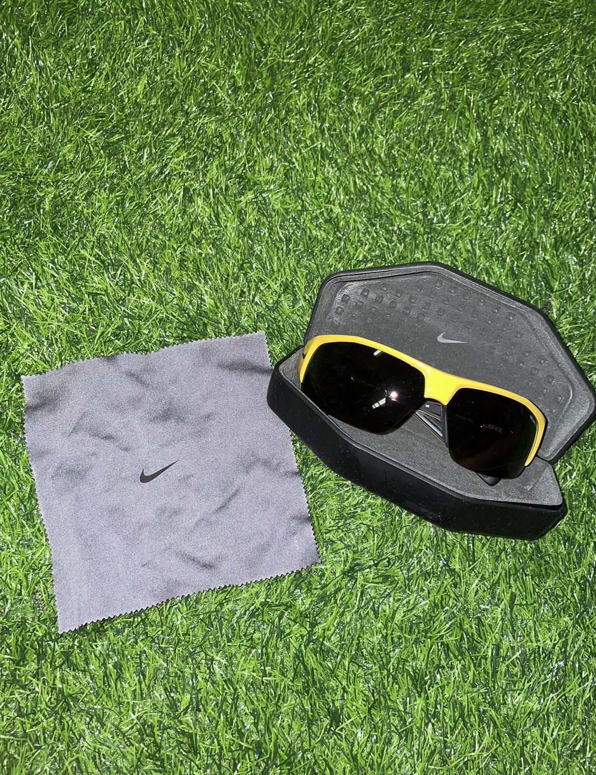 Nike nike max optics Athletic Sports sunglasses Size ONE SIZE - 1 Thumbnail