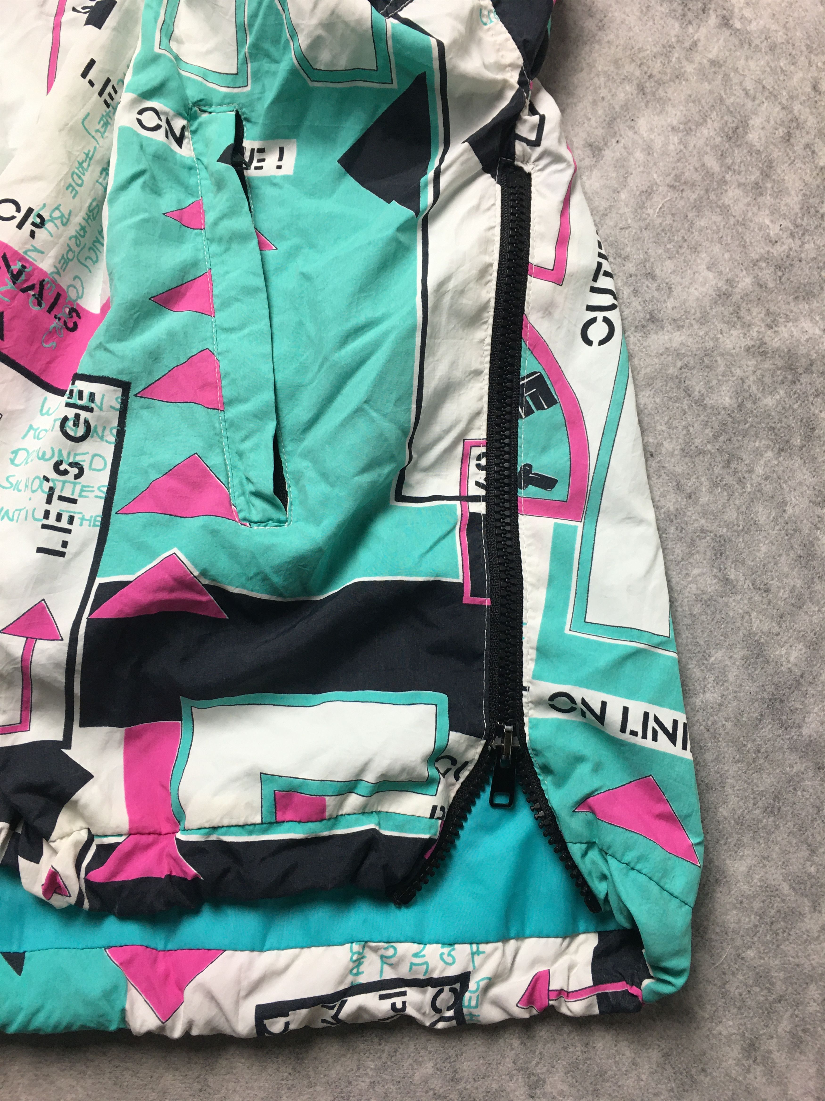 Vintage ONLINE Vintage 90s Geometric Anorak Jacket Retro Streetwear Size US S / EU 44-46 / 1 - 9 Thumbnail
