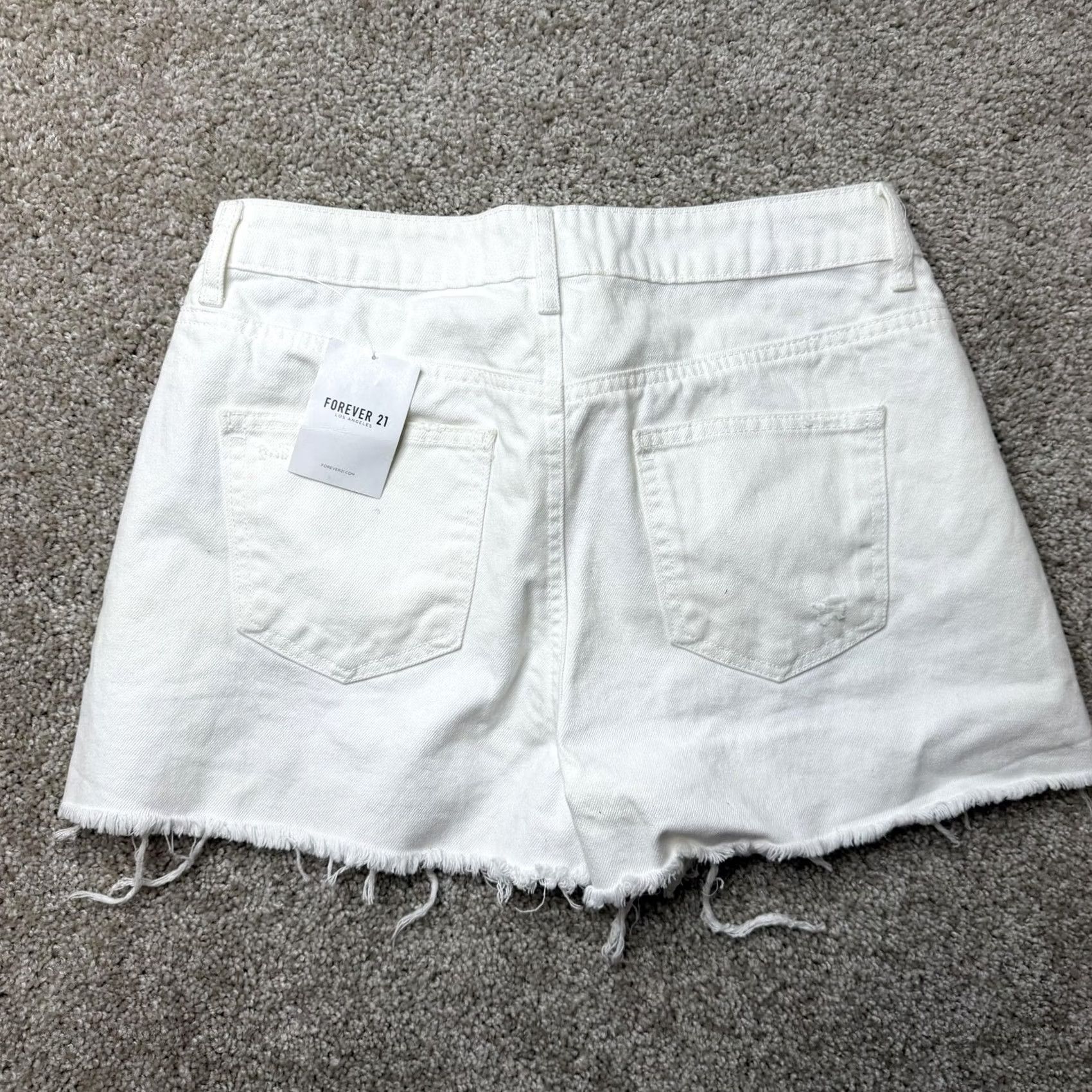 Forever 21 Forever 21 Shorts Womens 30W White Denim Cutoff Distressed Concert Raw Hem Shirt? Size 30" / US 8 / IT 44 - 6 Thumbnail