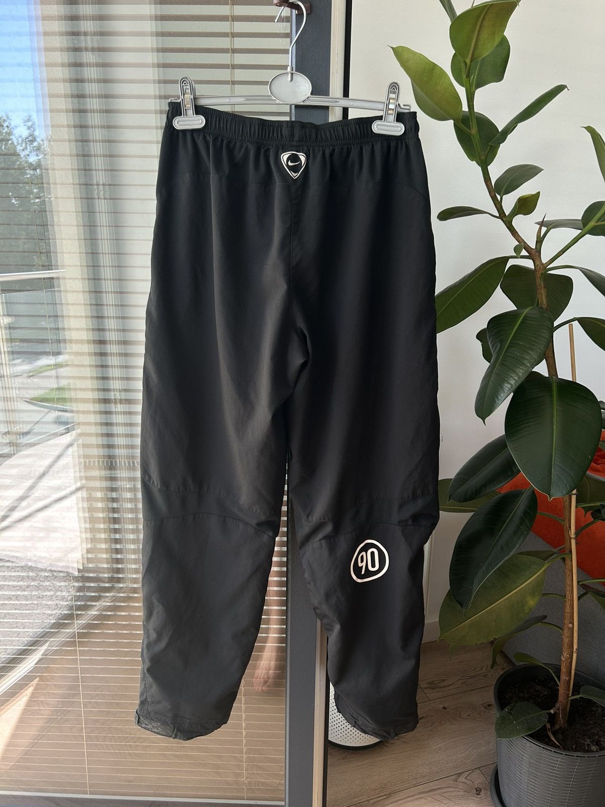 Nike × Vintage Vintage 90s Nike Total 90 Nylon Track Pants Joggers Drill Size US 33 - 11 Thumbnail