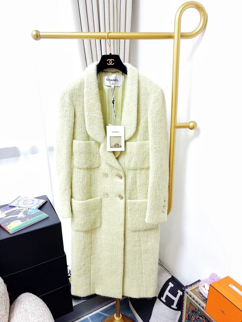 Chanel Chanel Gold-buttoned long coat Size XS / US 0-2 / IT 36-38 - 2 Thumbnail