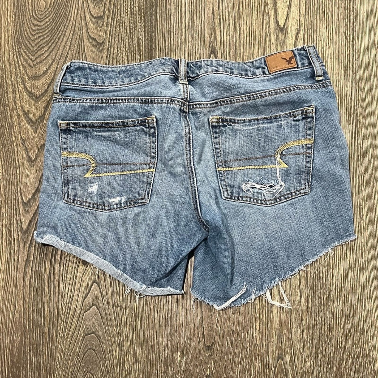 American Eagle Outfitters American Eagle Jean Shorts Frayed Hem Medium Wash Blue Sz 6 Size 28" / US 6 / IT 42 - 5 Thumbnail