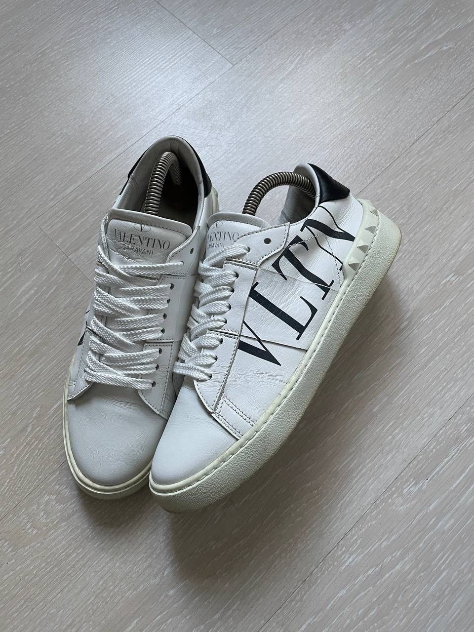 image of Italian Designers x Valentino Garavani Vltn Putch Open Rockstud Sneaker in White, Men's (Size 7)