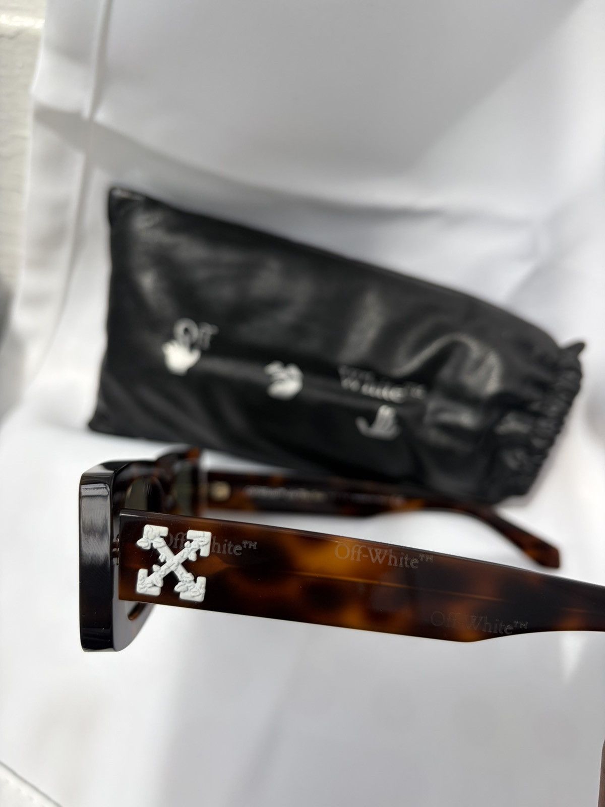 Off-White Off White Turtle Sunglasses Size ONE SIZE - 3 Thumbnail