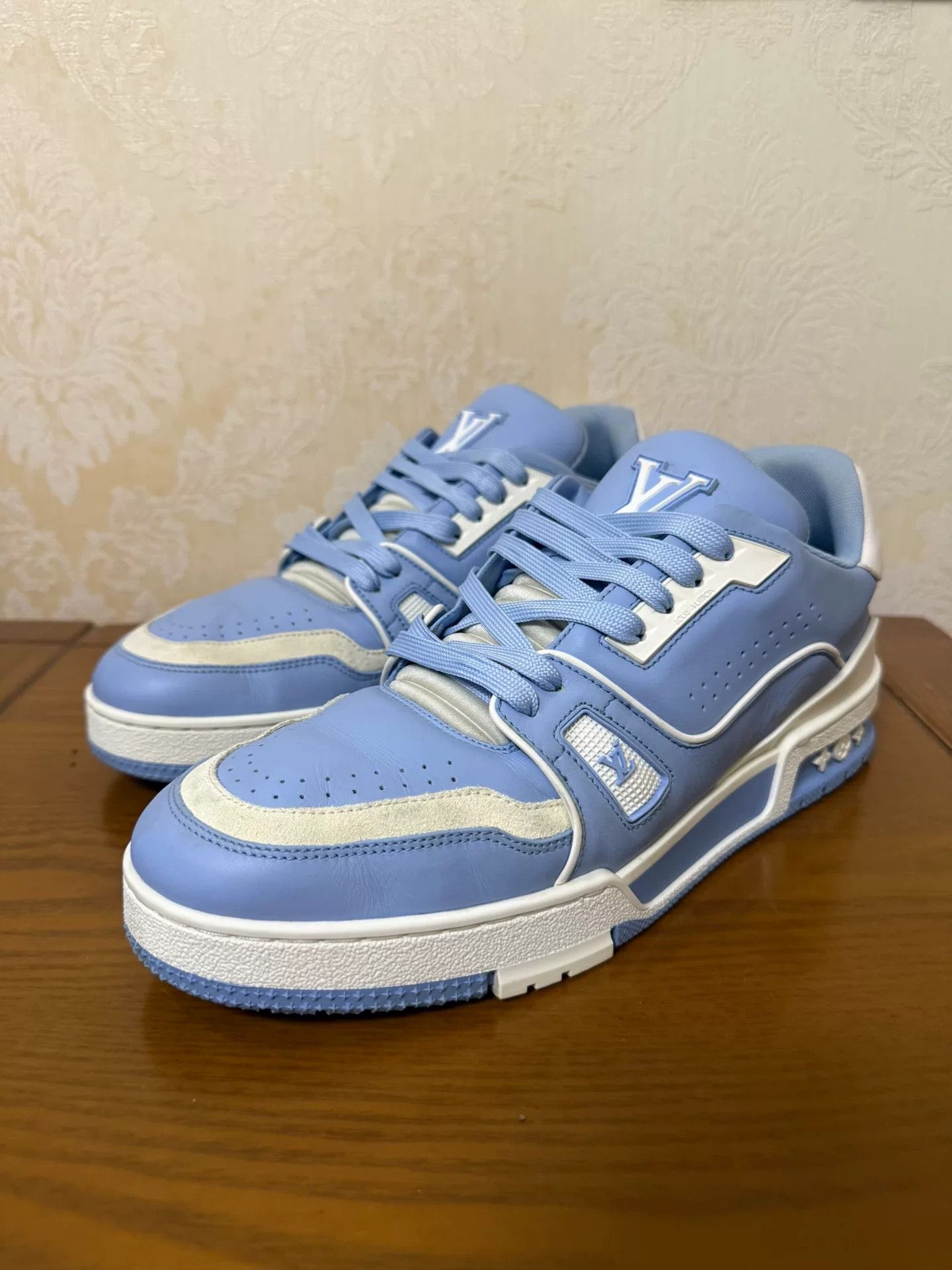 Louis Vuitton Louis Vuitton Training Blue Lowtop Sneakers 41 Men Size US 8.5 / EU 41-42 - 1 Thumbnail