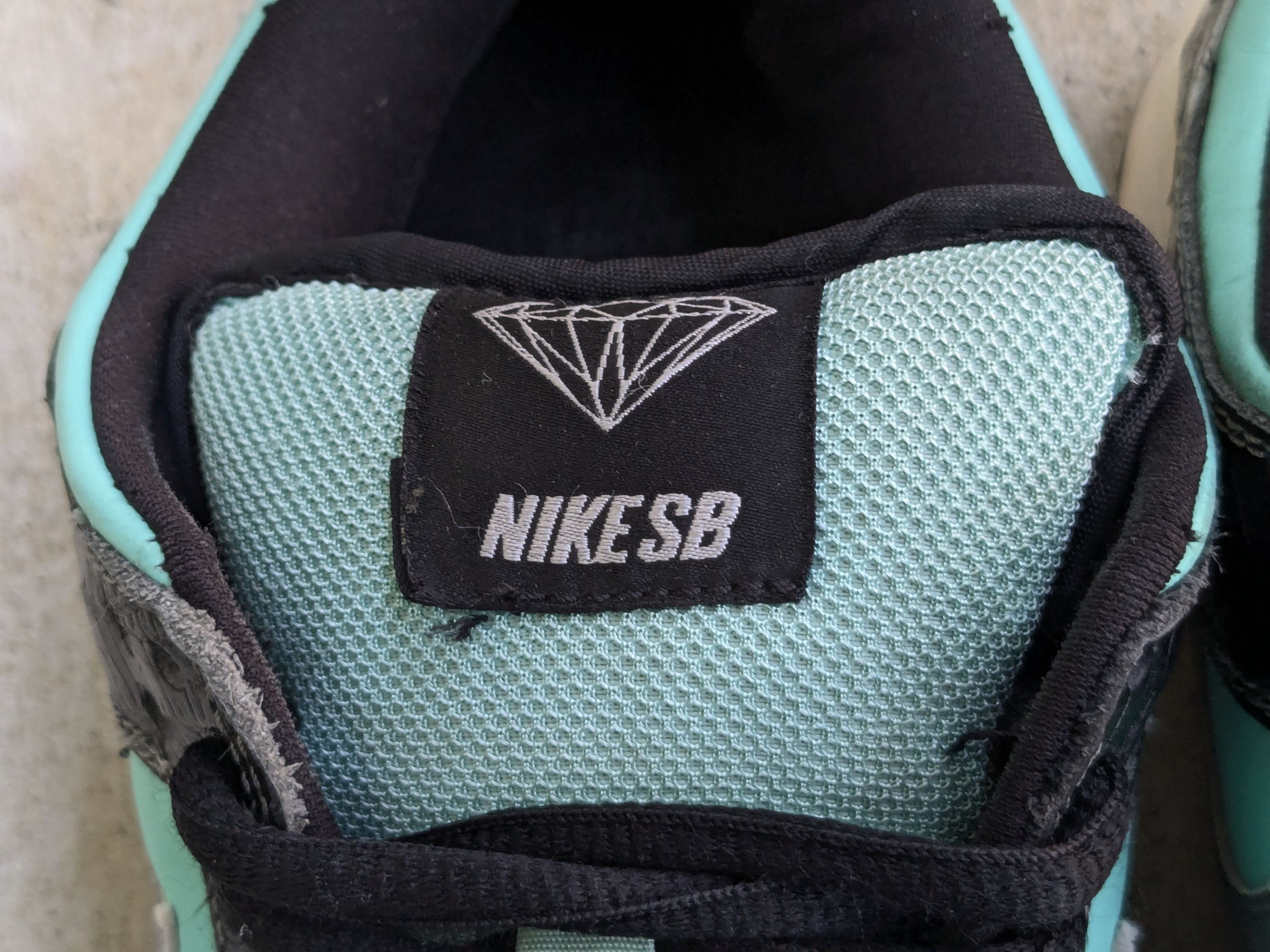 Nike Nike SB Dunk Low Pro x Diamond Supply Co. Tiffany 10 Size US 10 / EU 43 - 5 Thumbnail