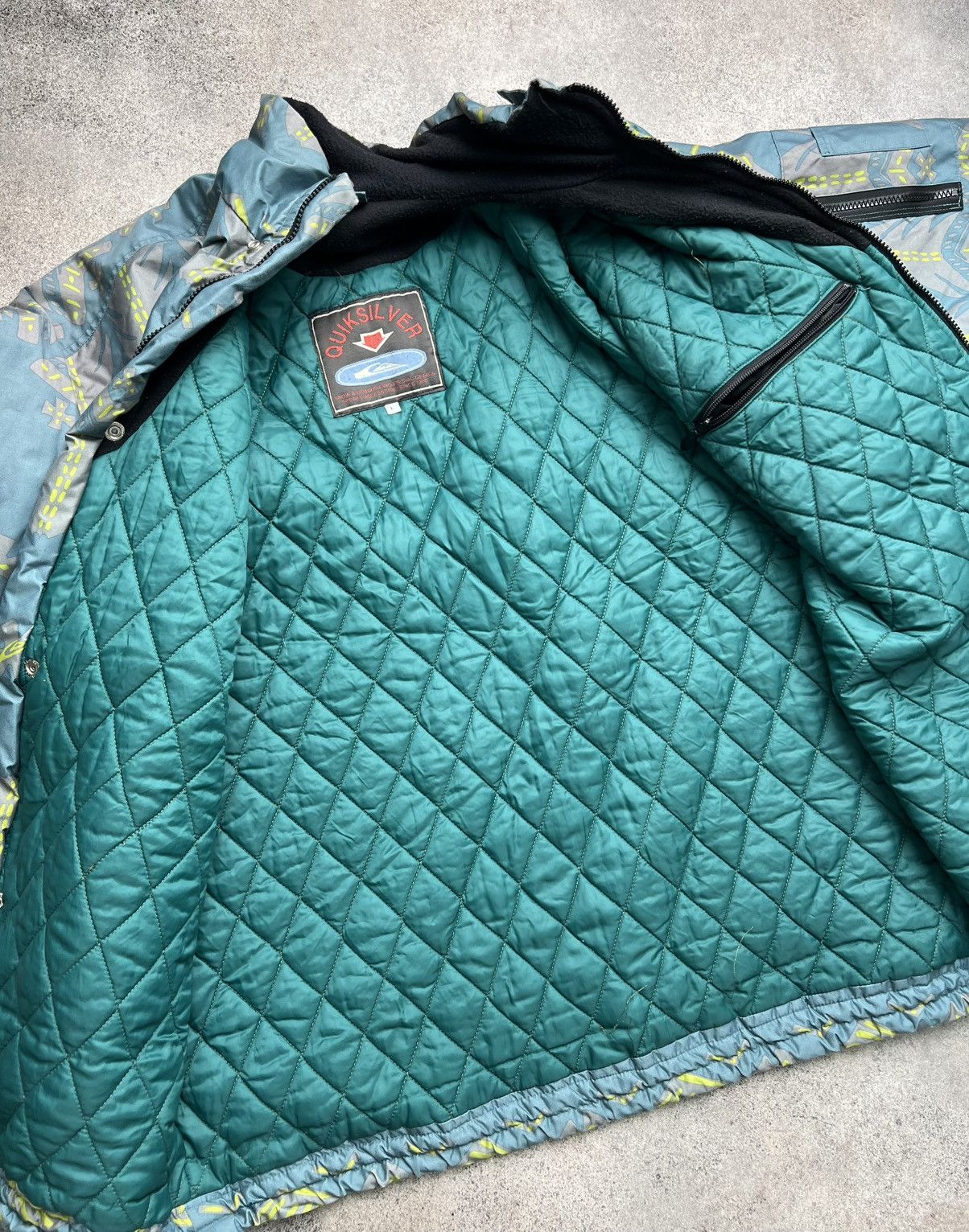 Quiksilver Quiksilver rare printed 90s vintage jacket Size US L / EU 52-54 / 3 - 8 Thumbnail
