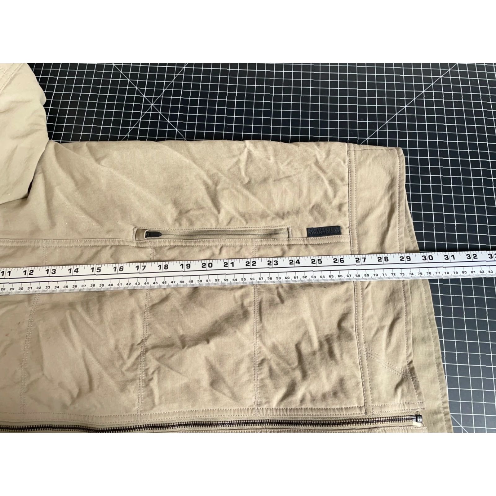 Mountain Hardwear Mountain Hardwear Hooded Zip Up Jacket Men's Large Beige Nylon Insulated Size US L / EU 52-54 / 3 - 6 Thumbnail