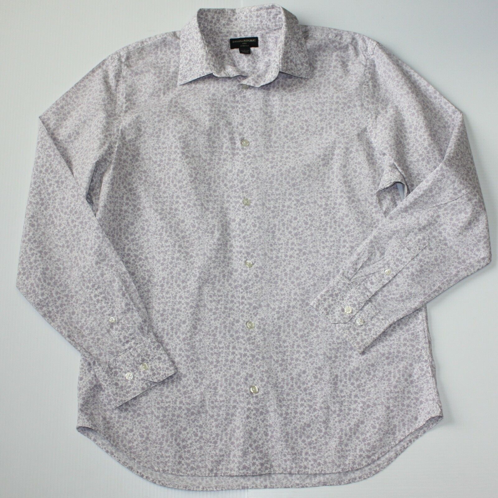 Banana Republic Men's Tiny Lilac Flower Print Dress Shirt size 16-16.5 Size US L / EU 52-54 / 3 - 1 Thumbnail