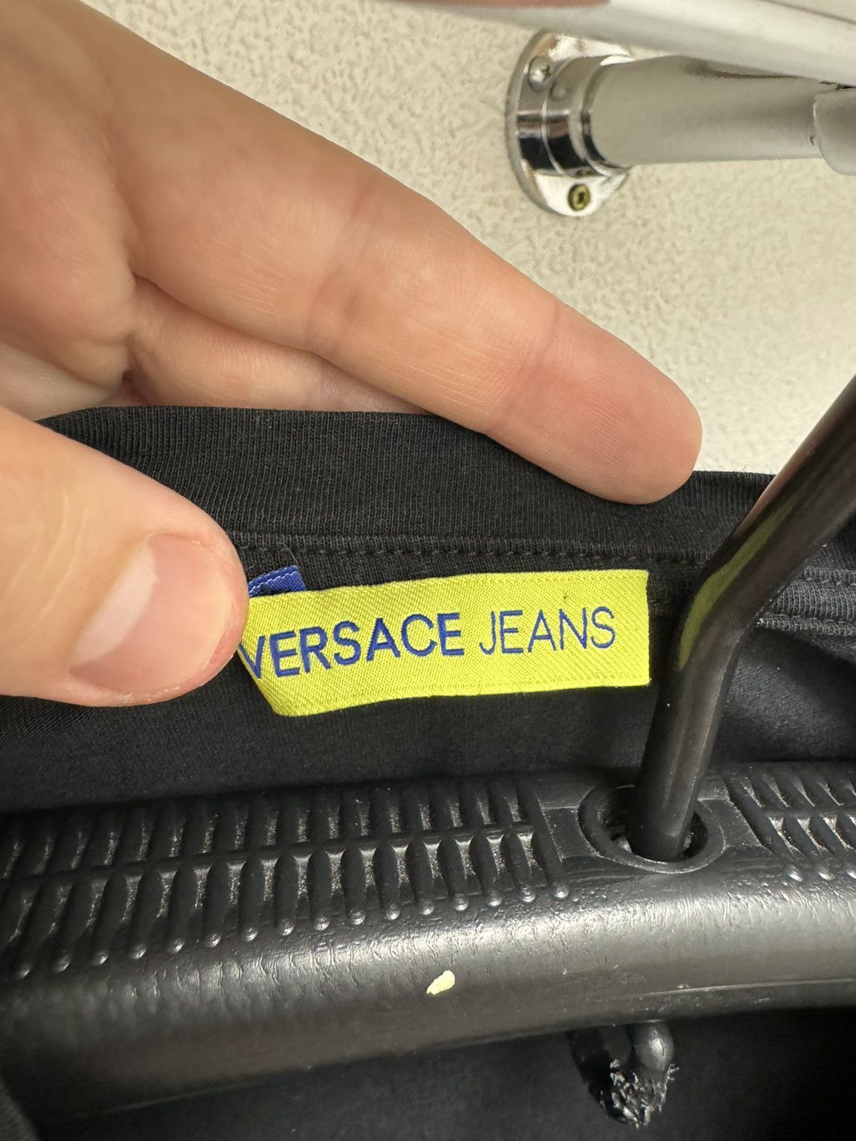 Versace Versace jeans big logo black t-shirt M as Size US M / EU 48-50 / 2 - 4 Thumbnail