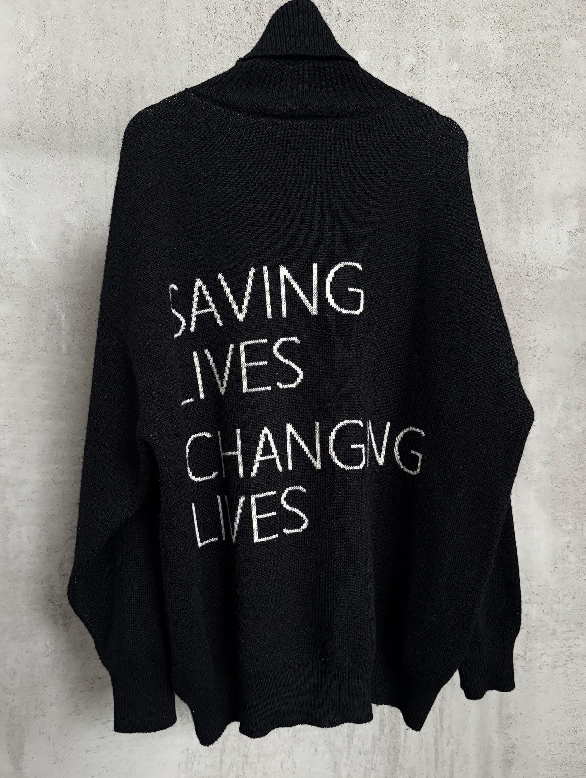 Balenciaga Balenciaga WFP Turtleneck FW18 Size US M / EU 48-50 / 2 - 4 Thumbnail