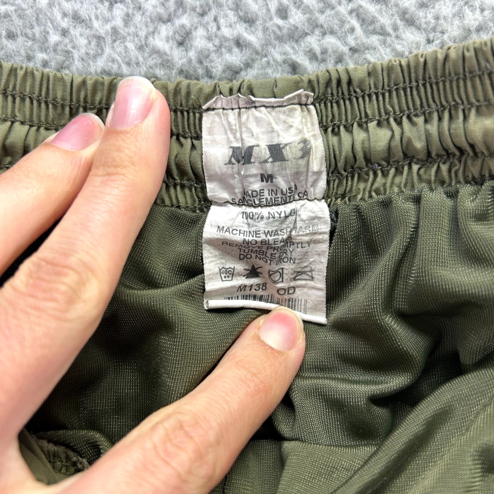 Vintage MX3 Mens Army Green Solid Nylon Elastic Waist Drawstring Running Shorts Size M Shirt Men? Size US 31 - 2 Thumbnail