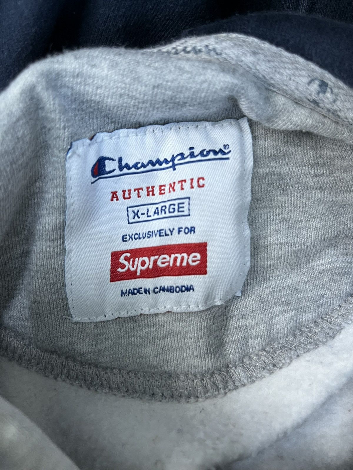 Champion × Supreme Grey supreme champion hoodie XL Size US XL / EU 56 / 4 - 5 Thumbnail