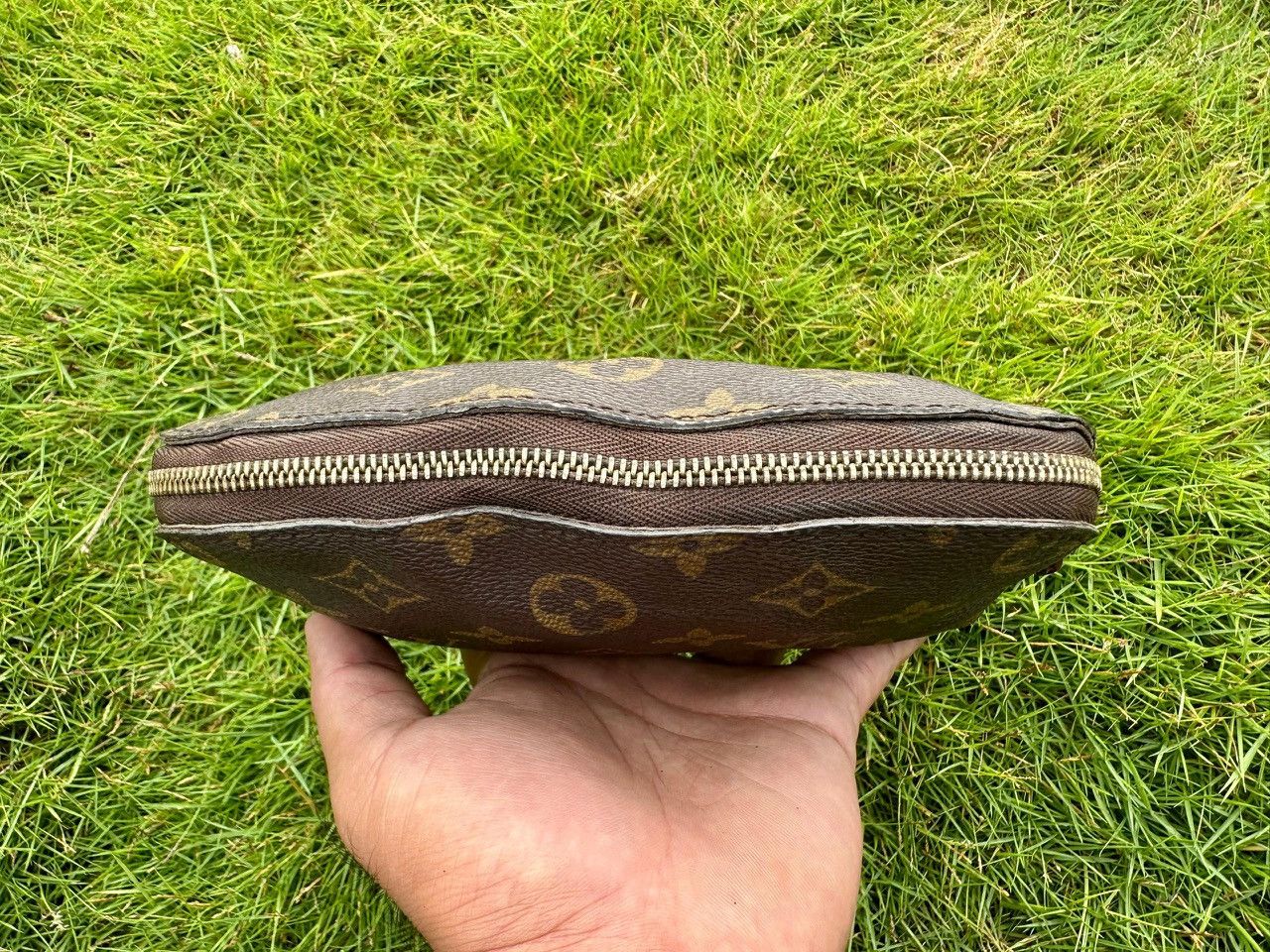 Louis Vuitton Authentic Louis Vuitton Monogram Canvas Cosmetic Pouch PM Size ONE SIZE - 4 Thumbnail