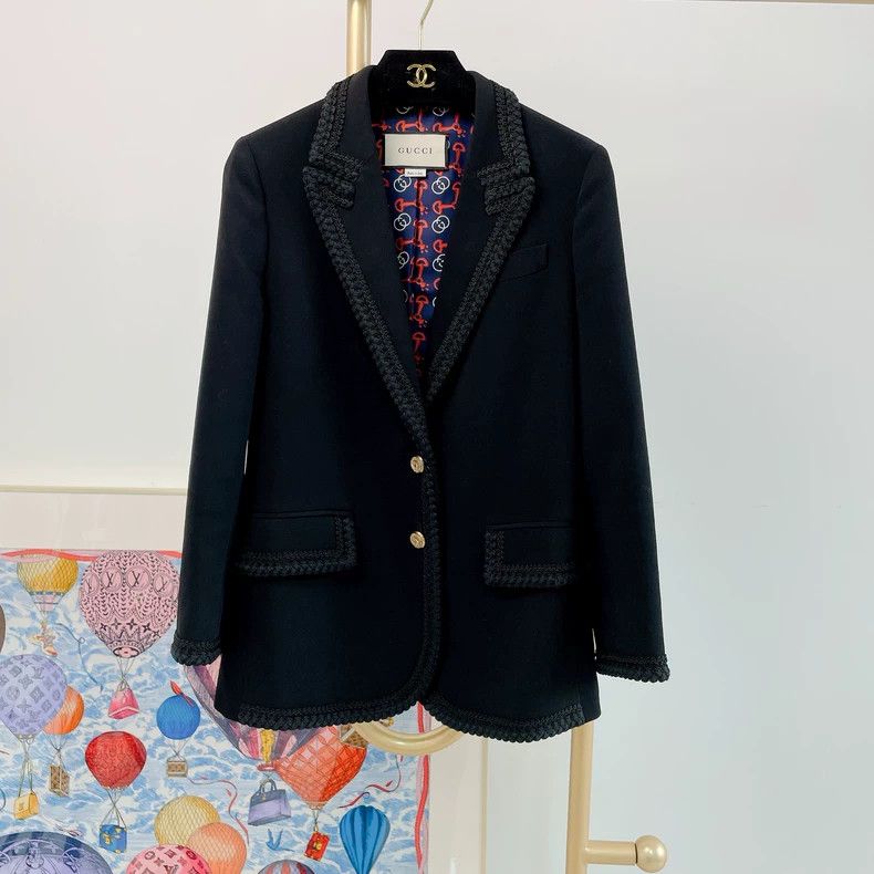 Gucci Gucci Black braided grained gold-buttoned suit jacket 2504 Size XS / US 0-2 / IT 36-38 - 1 Thumbnail