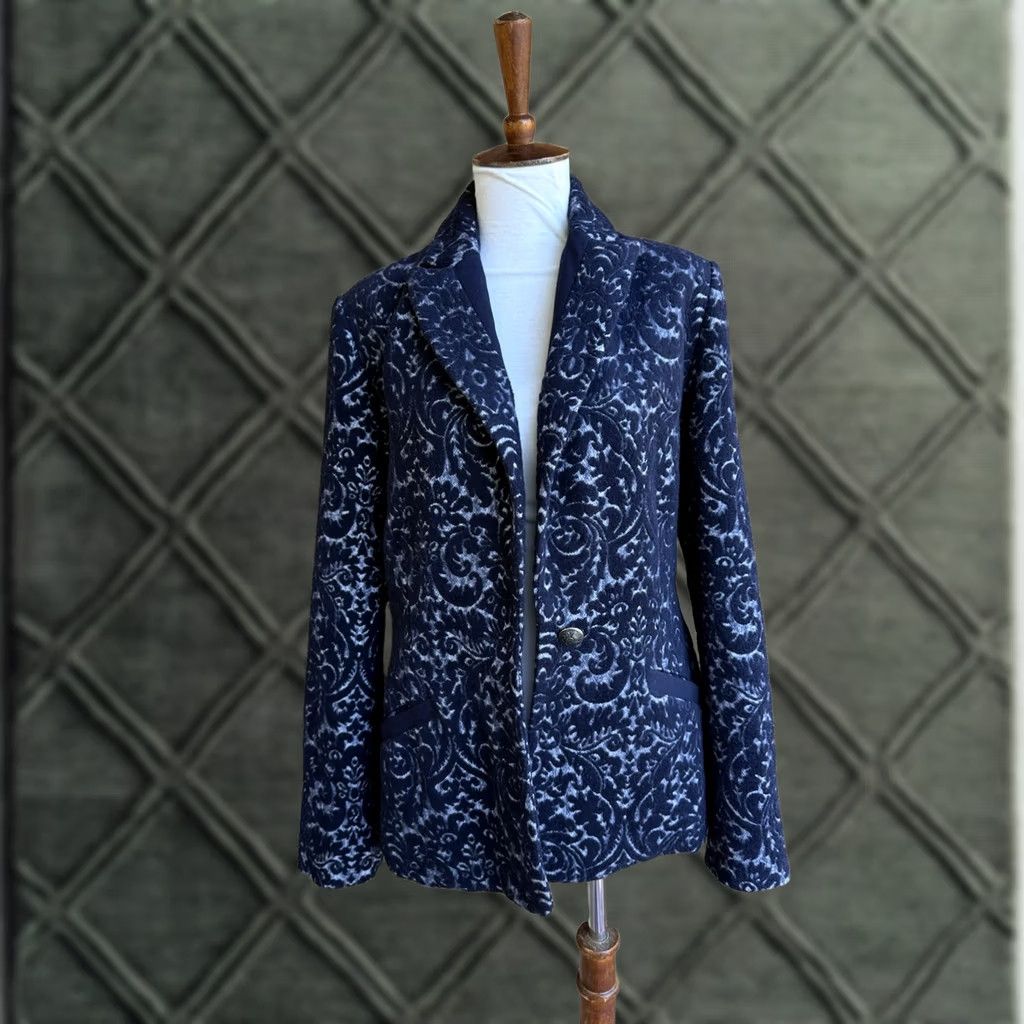 Vintage CAbi Blazer Jacket Jacquard Blue Wool Blend Flocked Pattern Size 6 Button Front Notch Lapel Lined Women’s Size M / US 6-8 / IT 42-44 - 1 Thumbnail
