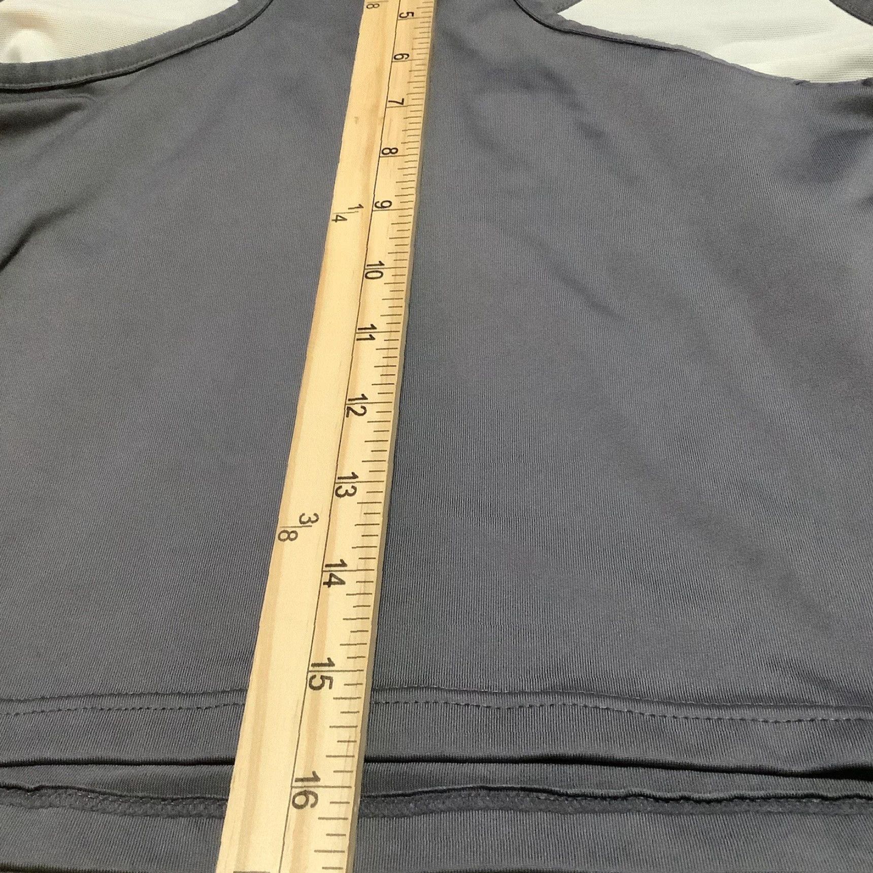 Reebok VINTAGE Reebok Tank Woman XL Gray Slim Cropped Racerback Hydromove Activewear Size XL / US 12-14 / IT 48-50 - 6 Thumbnail