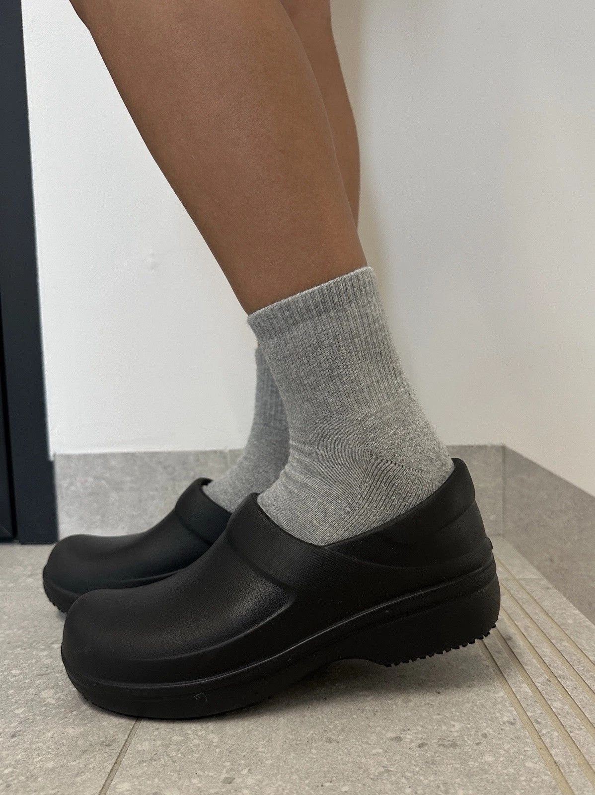 Crocs CROCS Dual Comfort Black Womens Rubber Slip On Shoes Size US 8 / IT 38 - 4 Thumbnail