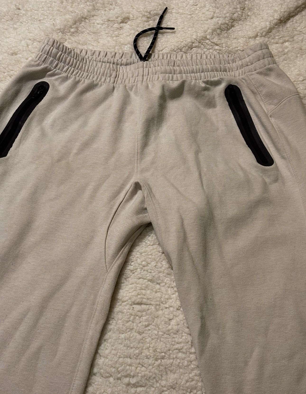 Old Navy Cream colored sweatpants0419 Size US 29 - 2 Thumbnail