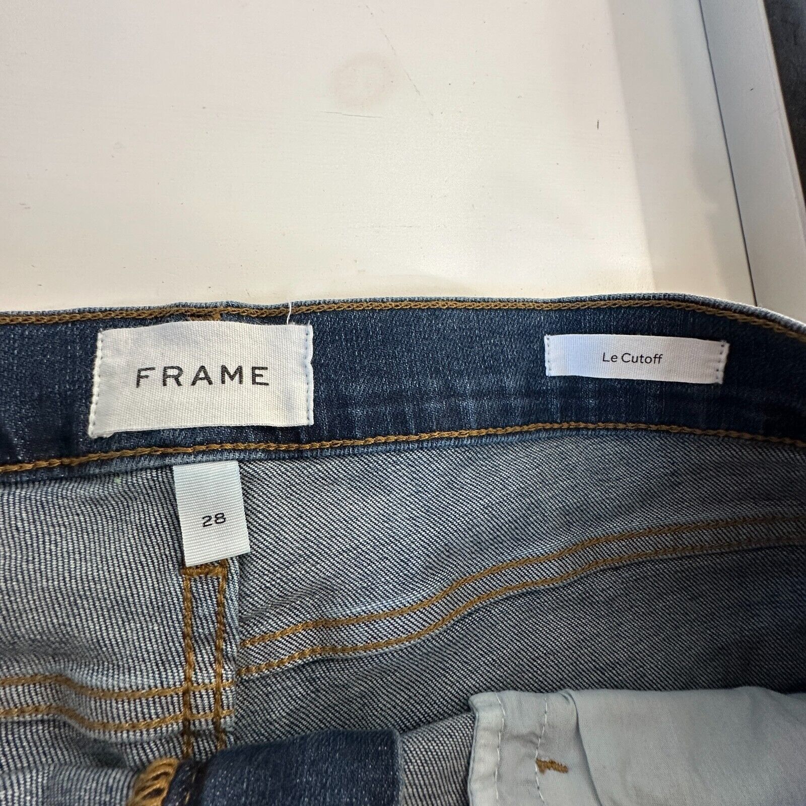 Frame Frame Le Cut Off Shorts Raw Frayed Fading & Whiskering 28 Size 28" / US 6 / IT 42 - 6 Thumbnail