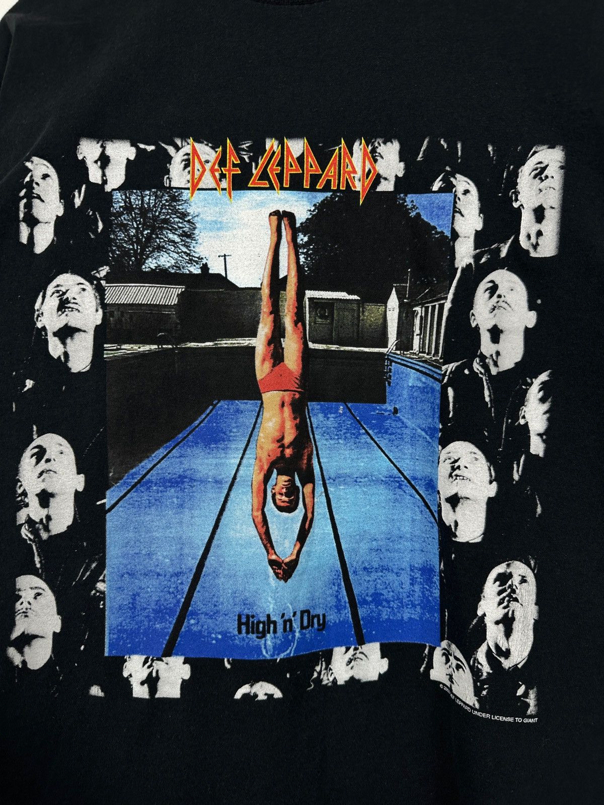 Band Tees 2002 Vintage Def Leppard High ’n’ Dry Band T-Shirt Size US L / EU 52-54 / 3 - 8 Thumbnail