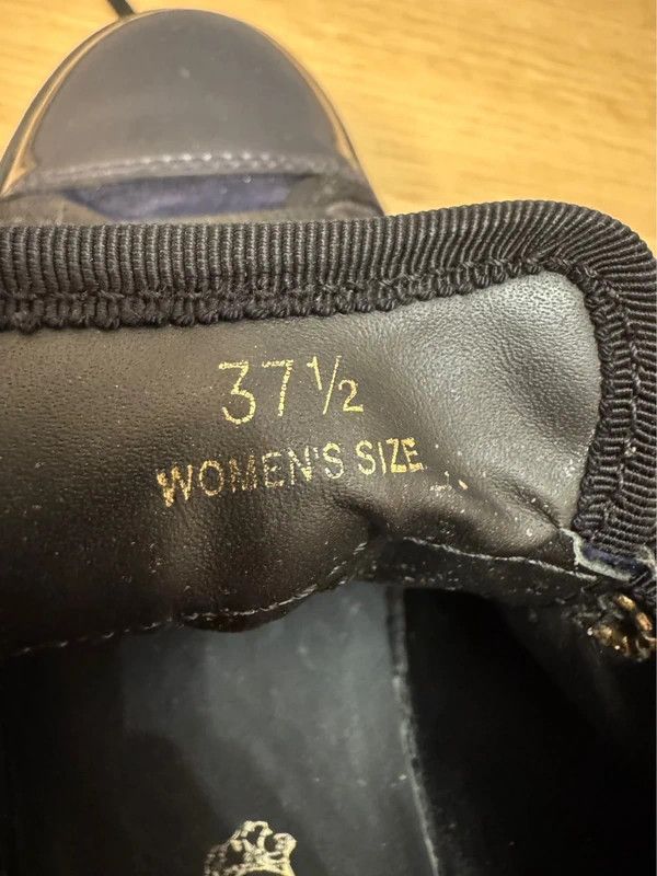 Tod's Tod's Italy Suede Navy Low Top Sneakers size 37,5 Size US 7.5 / IT 37.5 - 11 Thumbnail