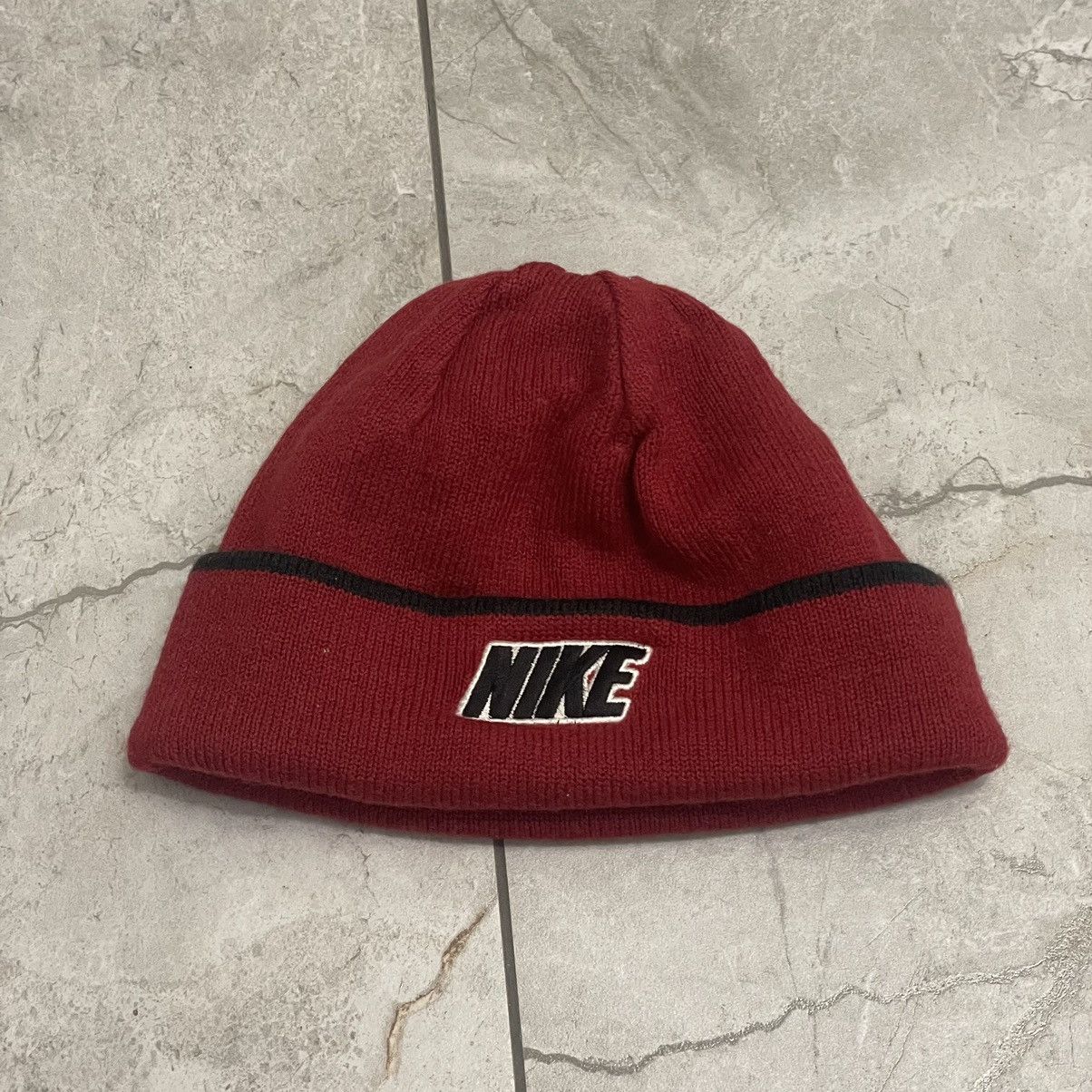 Nike Nike Double side beanie hat y2k black and red Size ONE SIZE - 2 Thumbnail
