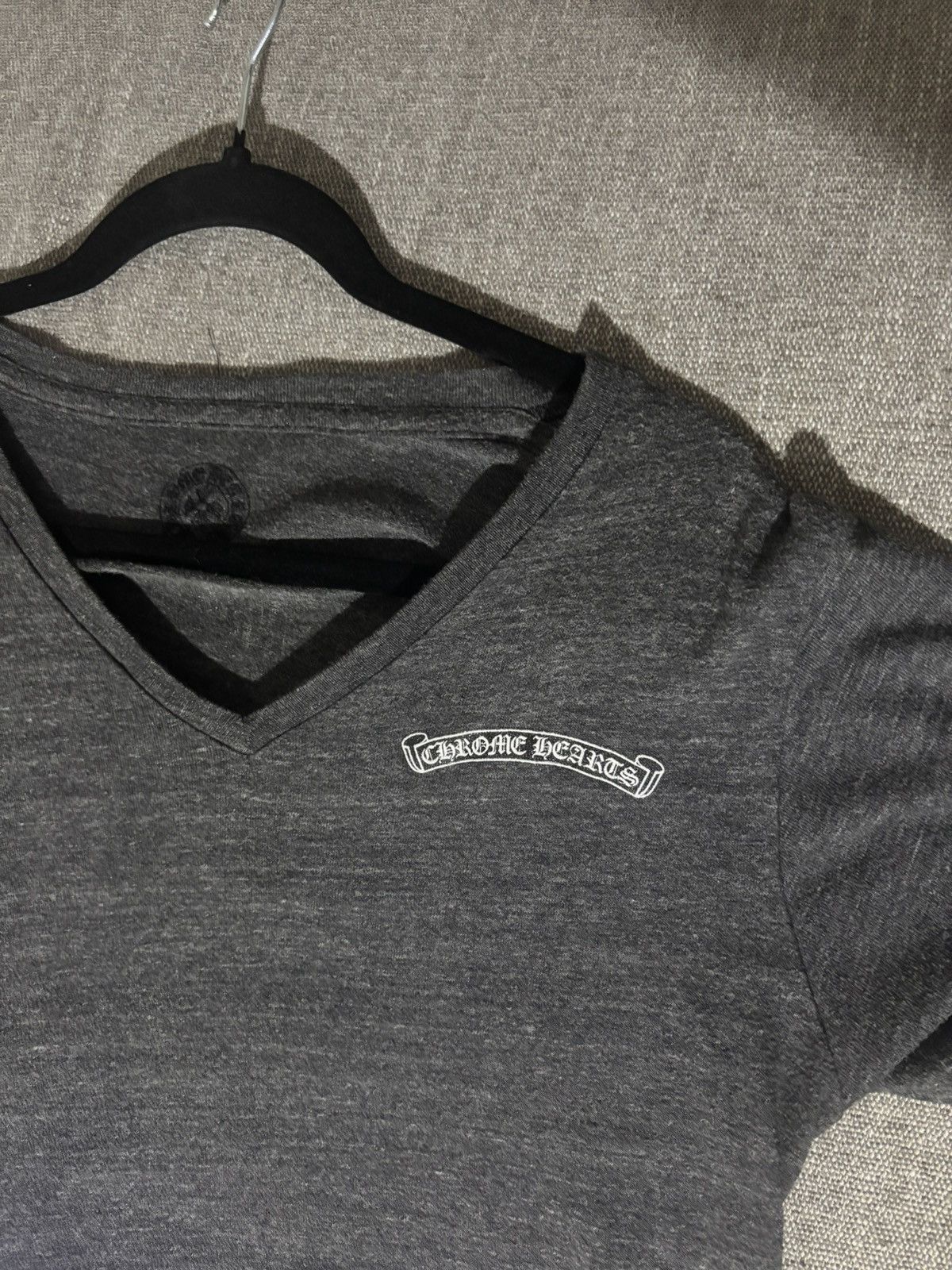 【超希少】Chrome Hearts グレー Vネック Tシャツ Buy Chrome Hearts American Flag V Neck Shirt Online at Groupie