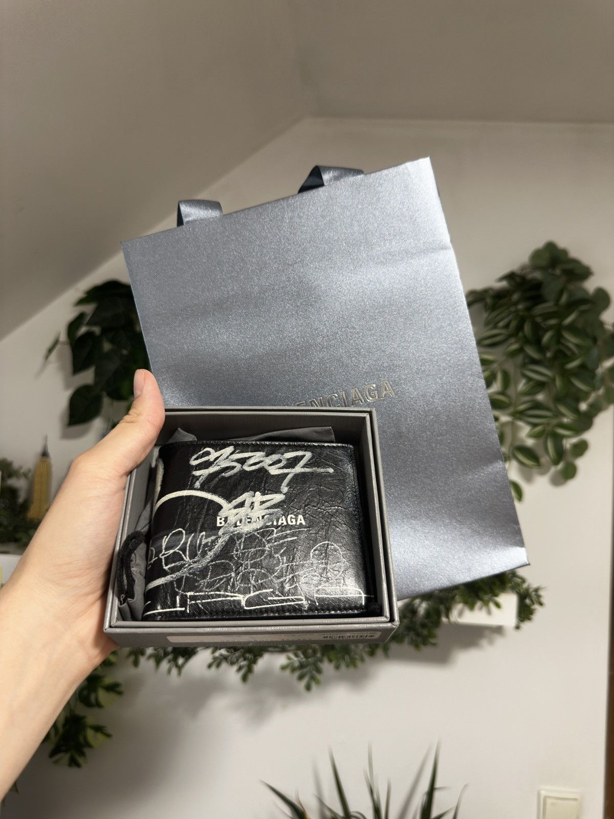 Balenciaga Balenciaga Graffiti Print Leather Bifold Wallet Size ONE SIZE - 1 Thumbnail