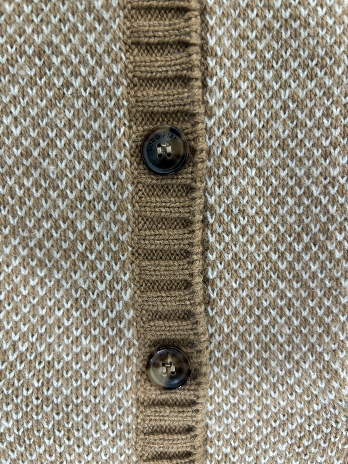 Loro Piana Loro Piana vicuña baby cashmere cardigan Size S / US 4 / IT 40 - 4 Thumbnail