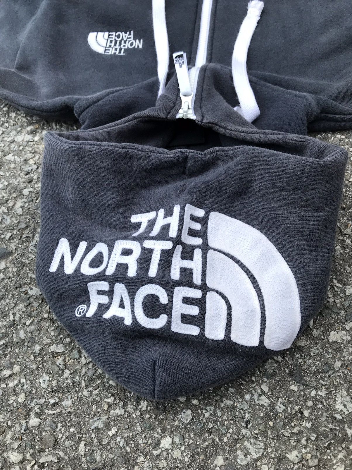 The North Face The North Face outdoor rearview full embroidered hoodie Size US L / EU 52-54 / 3 - 5 Thumbnail