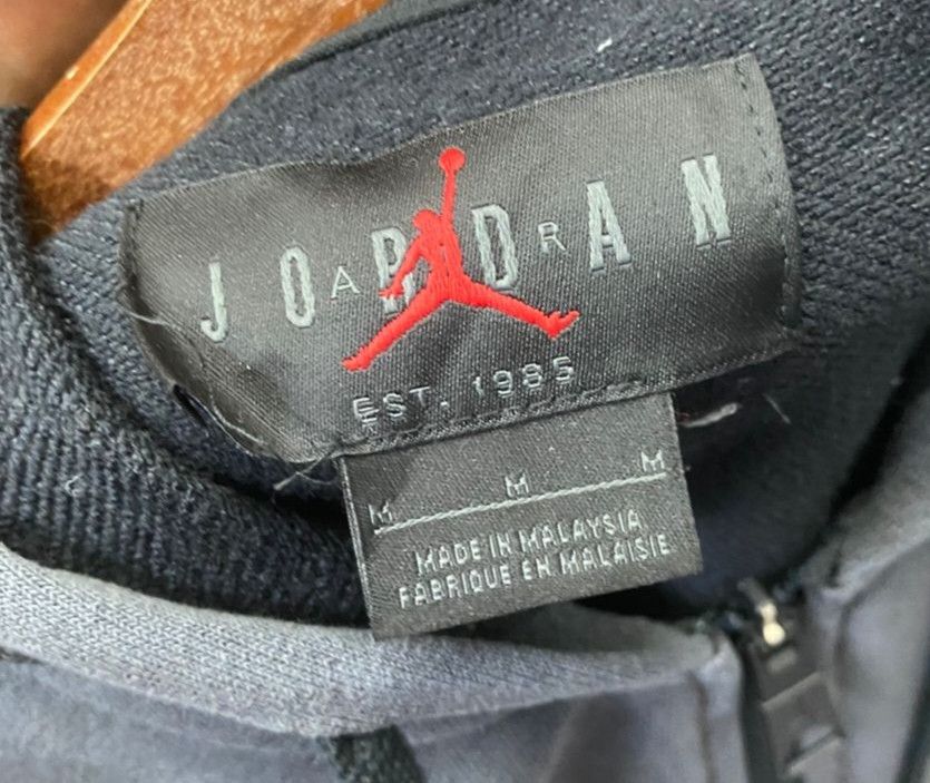 Jordan Brand Vintage Air Jordan Distressed Hoodies Size US M / EU 48-50 / 2 - 11 Thumbnail