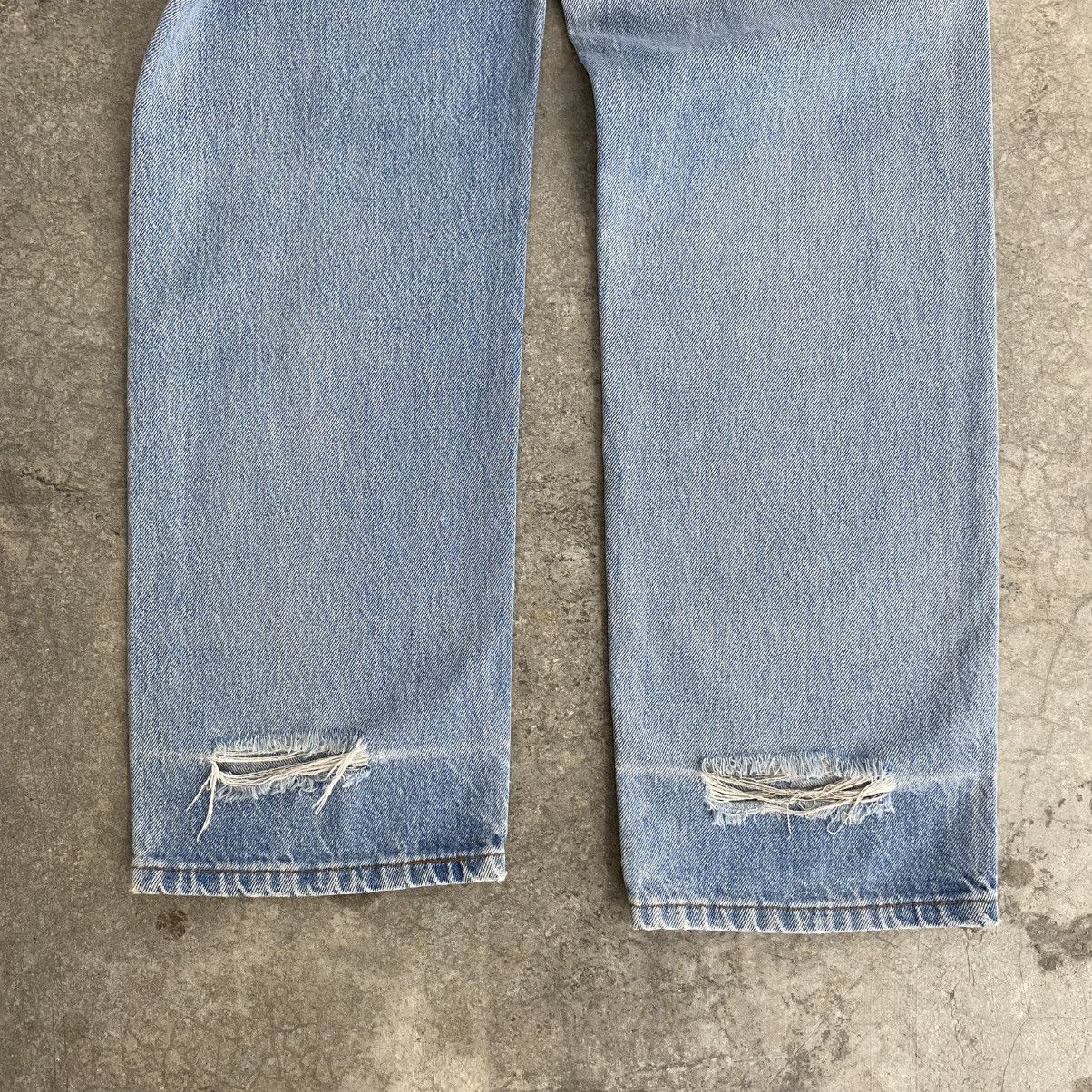 Levi's Vintage 90’s Levis 501 Faded Light Blue Distressed Jeans Size US 32 / EU 48 - 13 Thumbnail