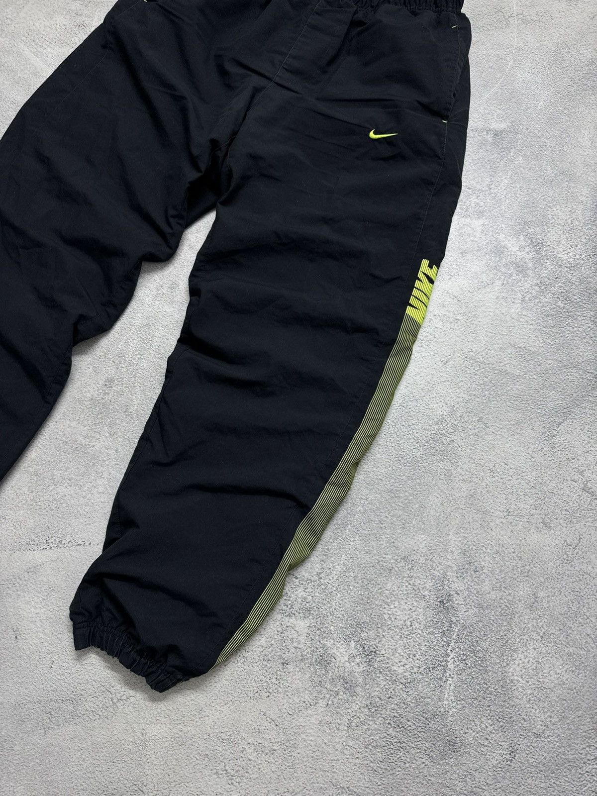 Nike Vintage Y2K Nike Nylon Pants 00’s Size US 34 / EU 50 - 7 Thumbnail