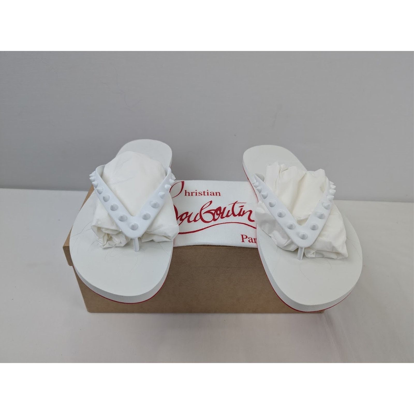 Christian Louboutin o1rshd1 Loubi Flip Flat Slippers in White Size US 11 / EU 44 - 18 Thumbnail