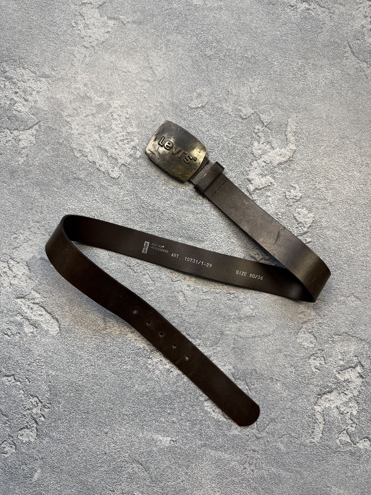Levi's Vintage Levi’s leather belt big logo Oldmoney Made in USA Size 36 - 2 Thumbnail