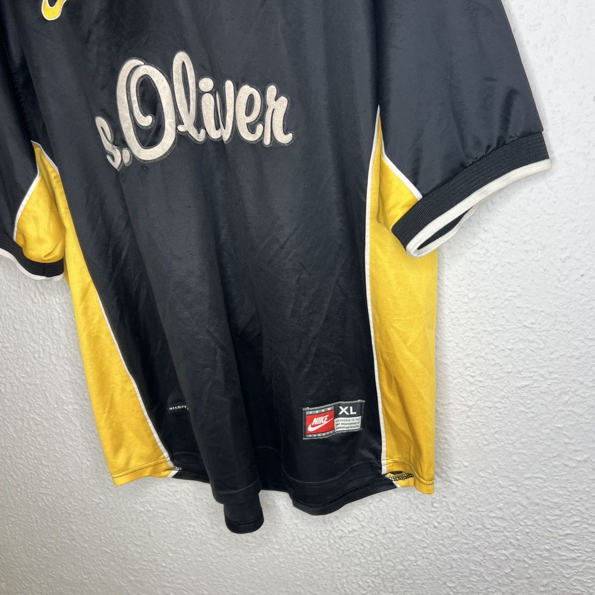 Nike Vintage Nike Borussia Dortmund BVB Tshirt Jersey Kit Black Size US XL / EU 56 / 4 - 3 Thumbnail