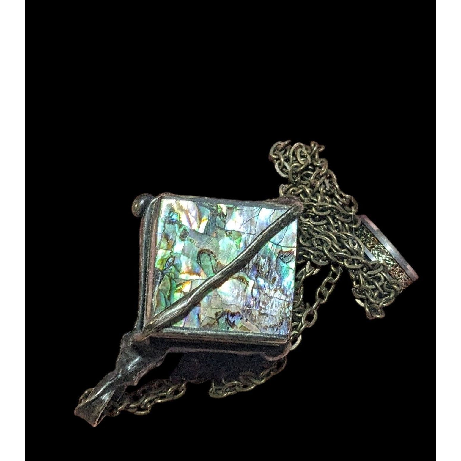 Other Vintage Abalone Crackle Cube Pendant Necklace Size ONE SIZE - 14 Thumbnail