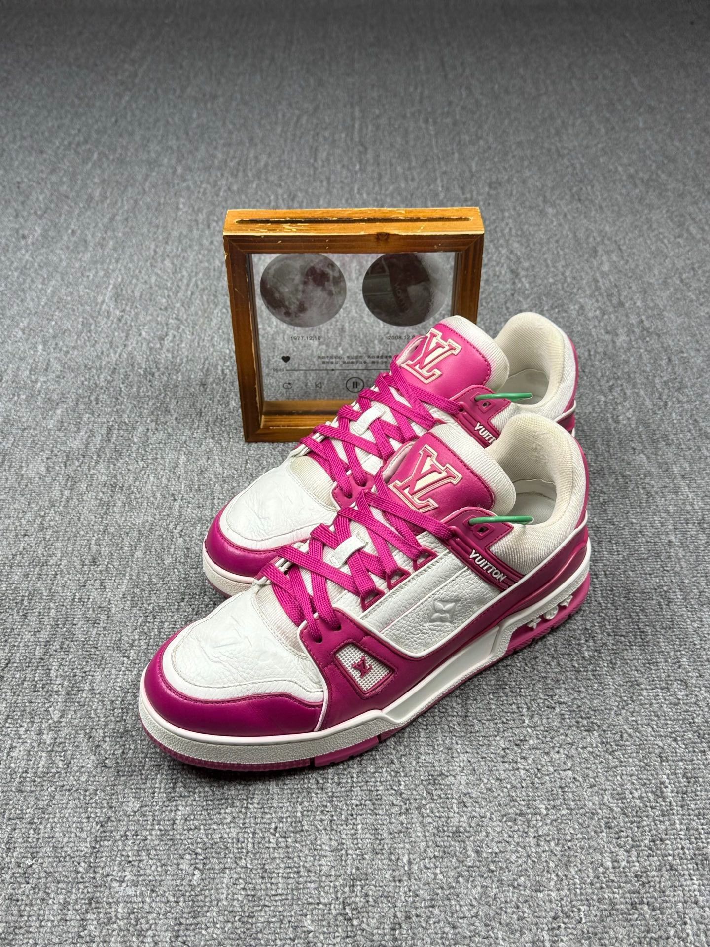 Louis Vuitton Louis Vuitton Training Multi Lowtop Sneakers 9 Men Size US 9 / EU 42 - 1 Thumbnail