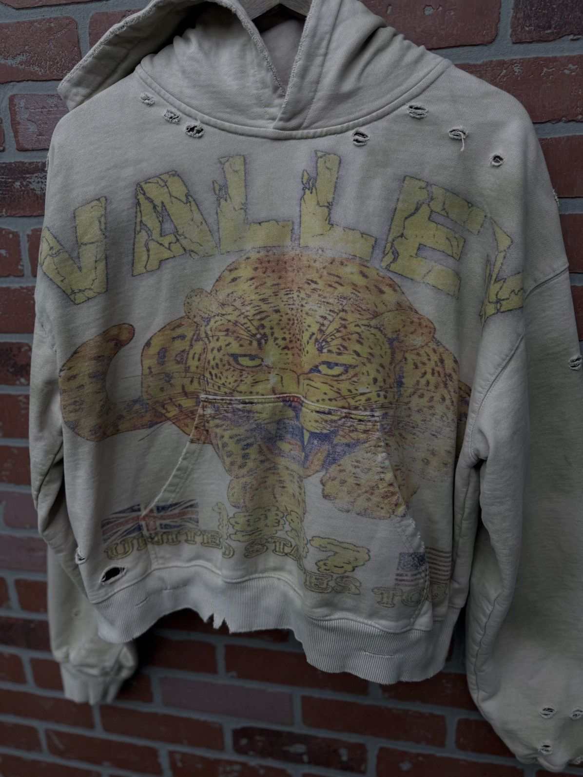 Vale Valley Pullover Tiger Hoodie Size Medium (NEW) Size US M / EU 48-50 / 2 - 7 Thumbnail